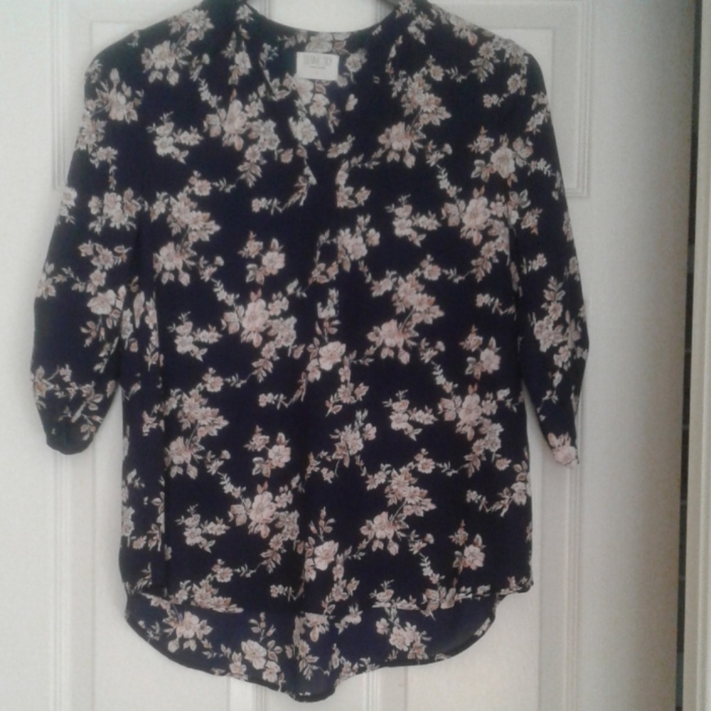 Vienna Sky floral top